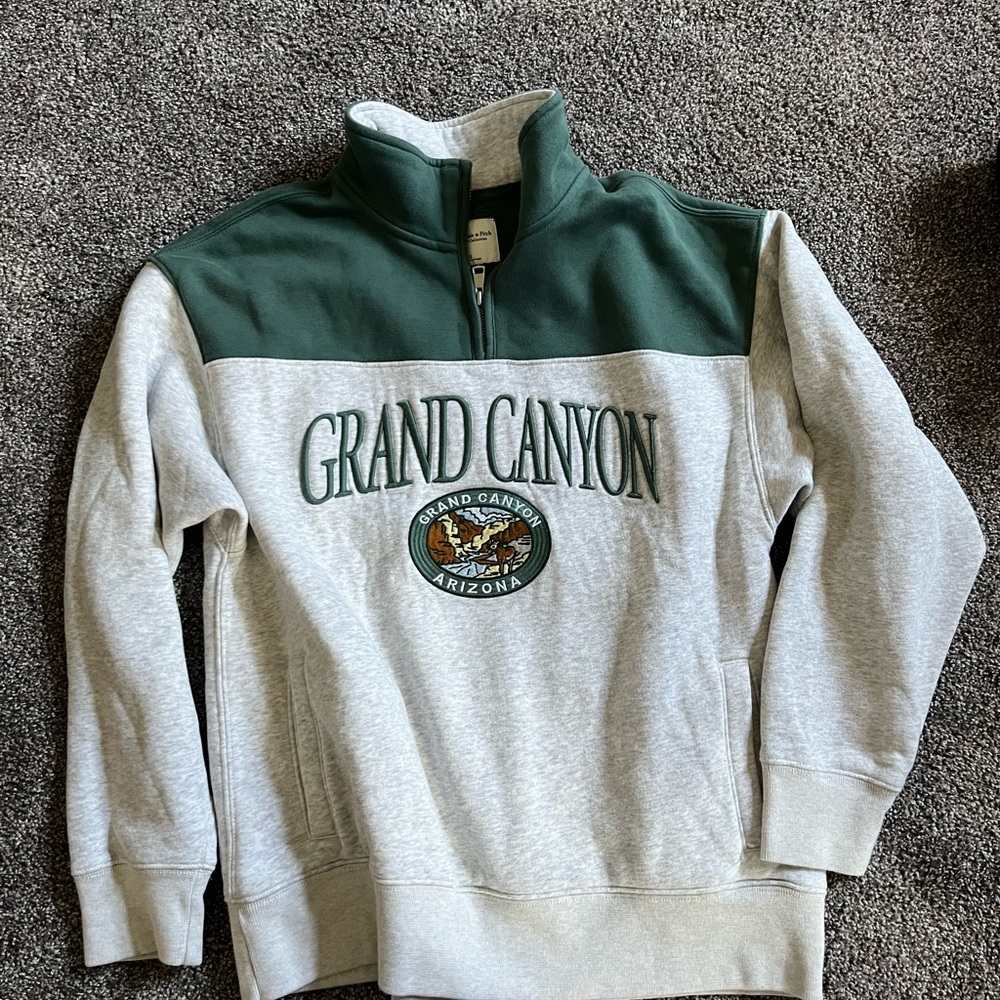 Abercrombie & Fitch Women’s Embroidered Grand Canyon Vintage Sunday Half-Zip